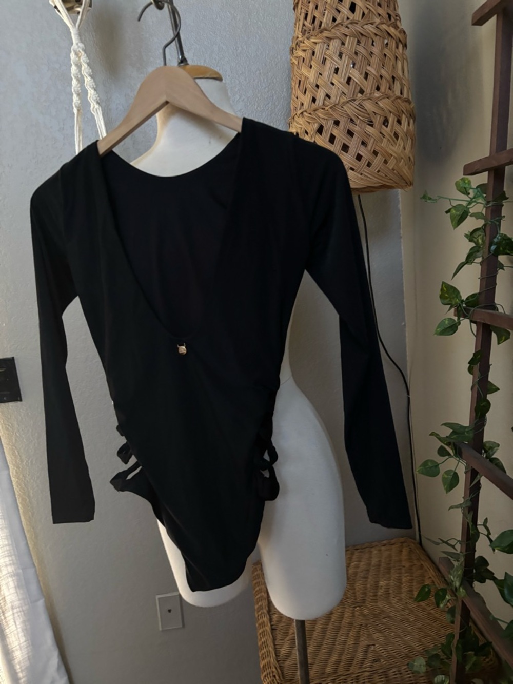 Malai Obi Black One Piece S - Picture 7 of 9